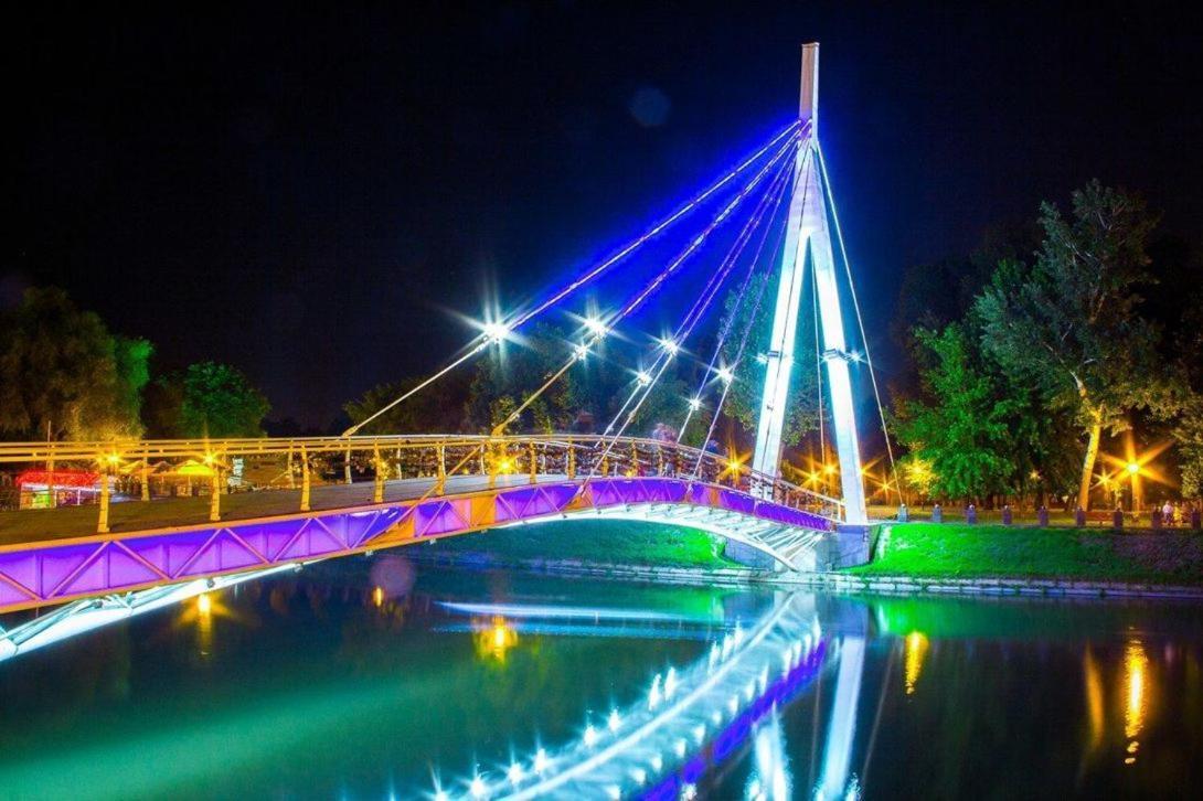Apartments On The Embankment Kharkiv Bagian luar foto